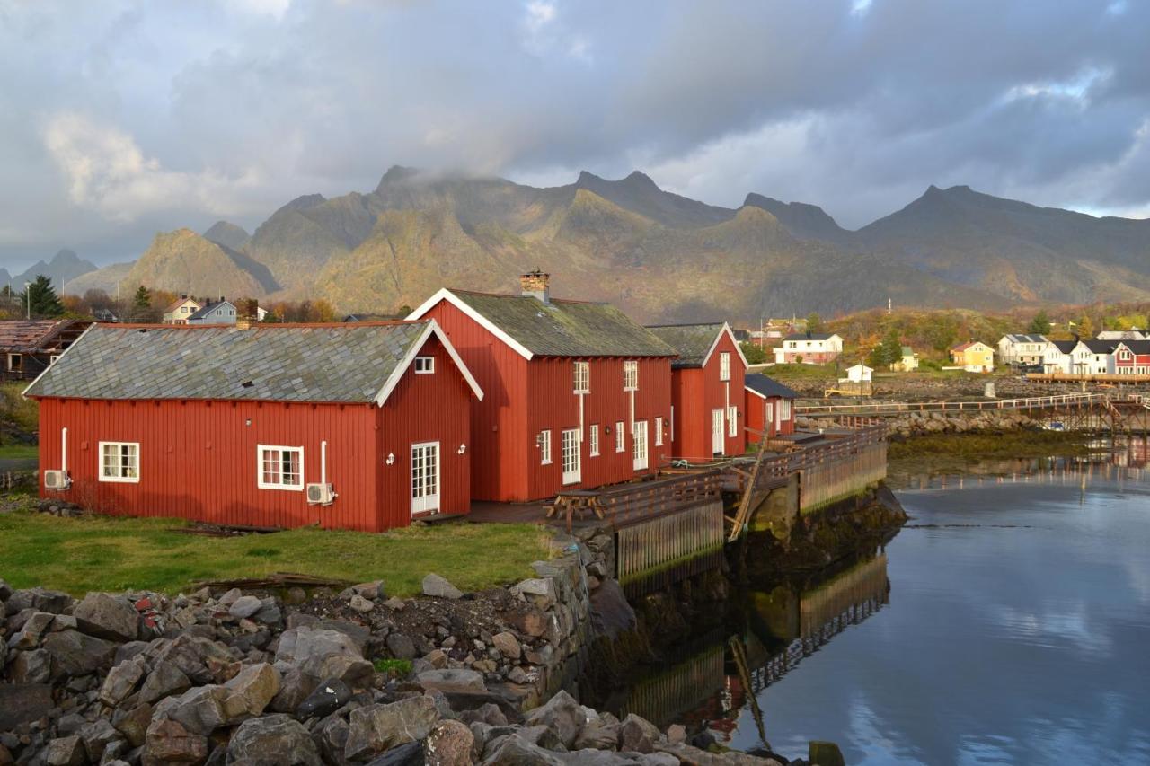 Statsbuene I Kabelvag Hotel Exterior photo